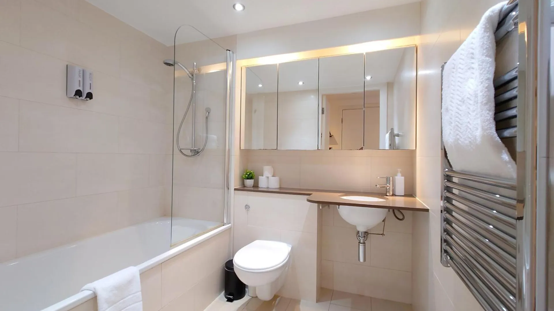 Deluxe Two Bed Apartment By London Excel & O2