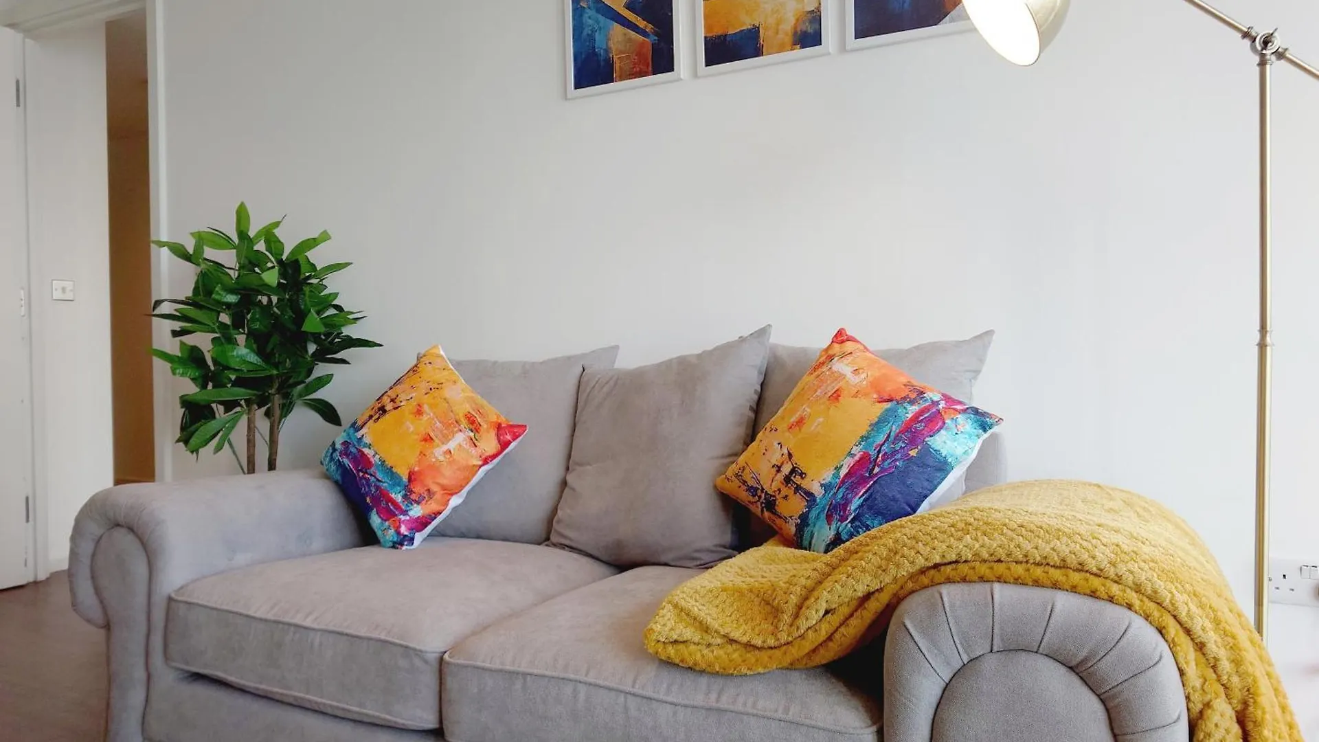 Deluxe Two Bed Apartment By London Excel & O2 0*,